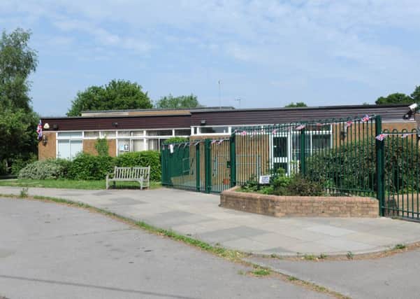 JPCT 02-06-12 S12230604A   Shelley Primary School, Broadbridge Heath  -photo by Steve Cobb ENGSUS00120120206172737