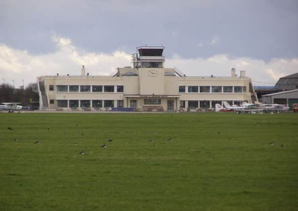 Shoreham Airport SUS-160316-112200001