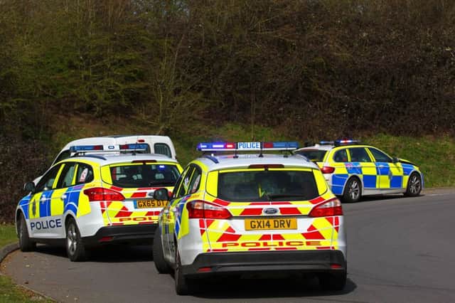 Police chase in Uckfield. Photo by Nick Fontana. SUS-160331-142246001