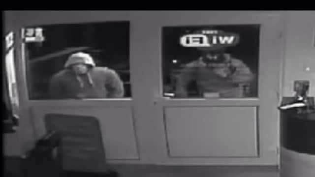 CCTV images show masked men attempting to break into an Eastbourne hair salon SUS-160804-104651001