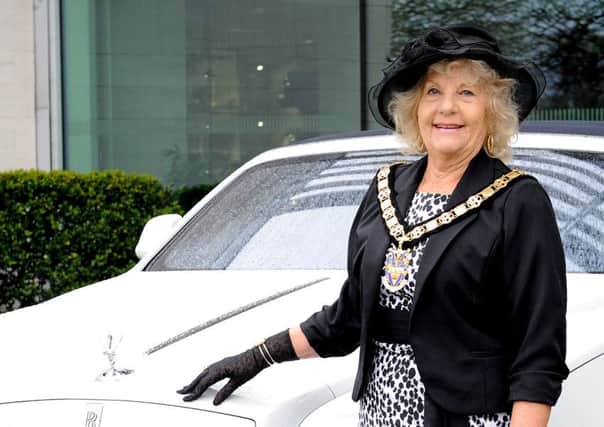 Town mayor Jeanette Warr at the Rolls-Royce factory ks16000558-3
