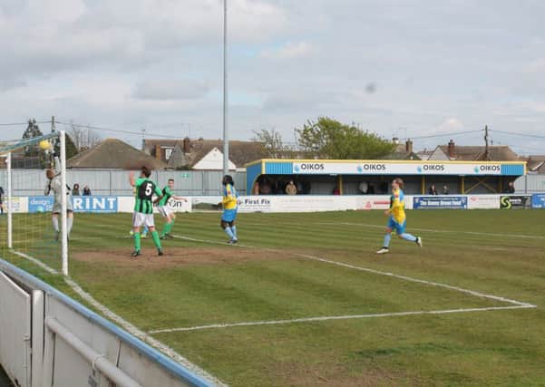 Hill concede a second from a header at Canvey Island