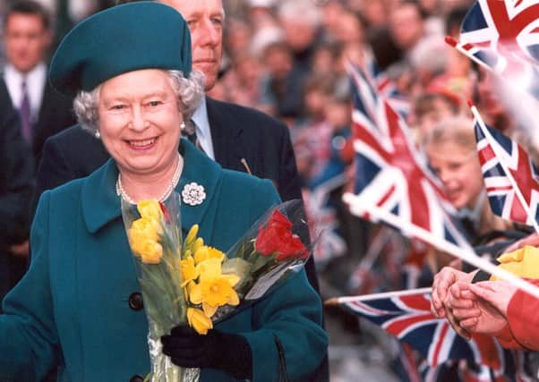 The Queen visits Burgess Hill 29th March 1999. Photograph by Steve Robards ENGSUS00120120503165929