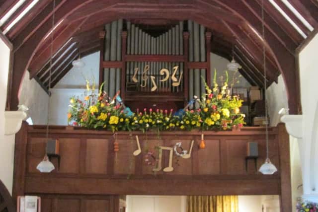A musical theme for the organ loft display