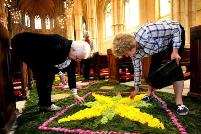 Arundel Cathedral's World Famous Carpet of Flowers 2016.      Picture by Steve Robards SR1614697