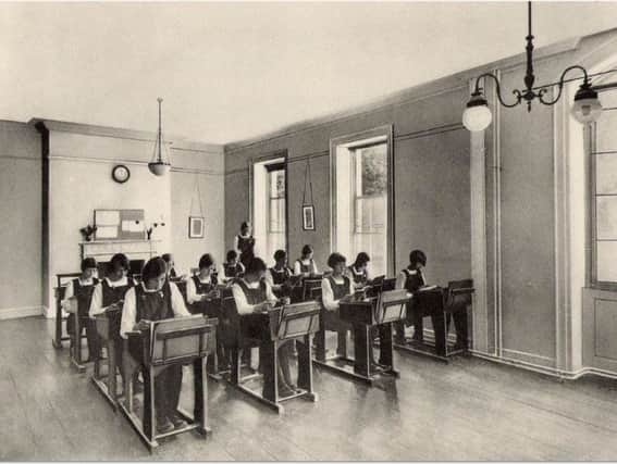 Girls were educated at Courtfield School, in Victoria Drive, between 1908 and the 1940s.