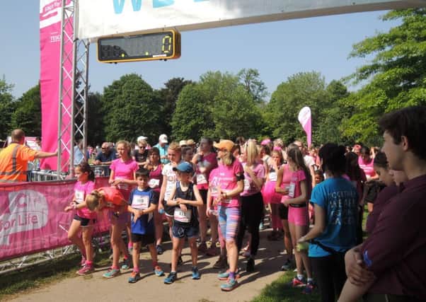 The start of the Horsham Race for Life SUS-160506-115144001