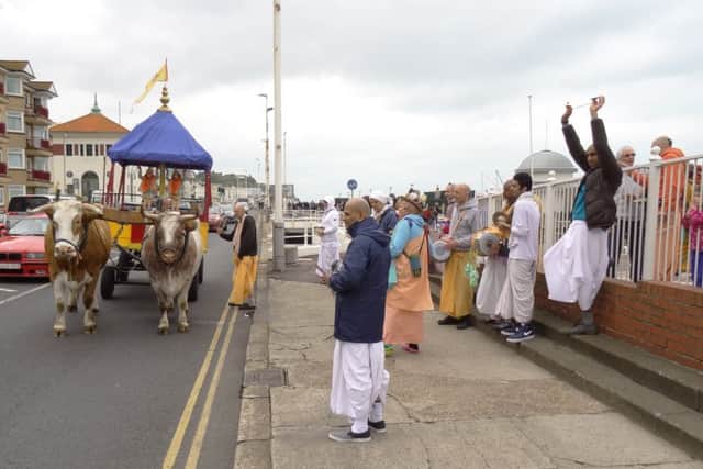 Hare Krishna walk from Hastings to Brighton. Photo by pizza10