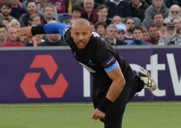 Tymal Mills. Sussex v Surrey in the NatWest T20 Blast. Picture by Phil Westlake SUS-160506-195145001