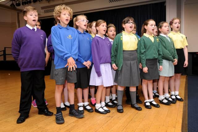 Battle Festival: Schools rehearsal with the various 1066 Country schools plus composer and MD Howard Moody and Glyndebourne director Simon Iorio SUS-160622-110812001