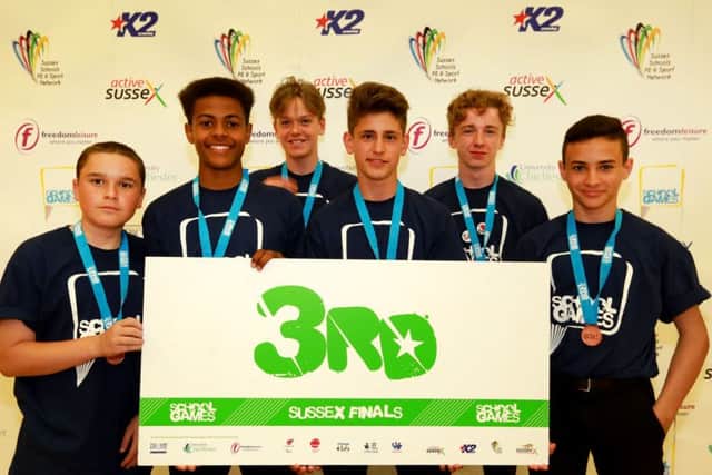 Crawley Year 9-10 Super Sixes Golf bronze medallists at the Sussex School Games at K2 SUS-160307-161724002