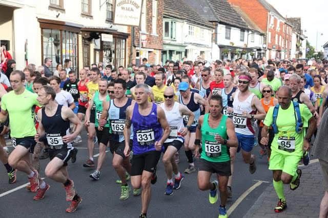 Racers get underway in this years Steyning Athletics Club Round Hill Romp race Picture: Mike Warren