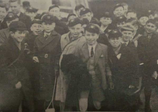 Evacuees from Leytonstone arriving in Itchingfield in 1940