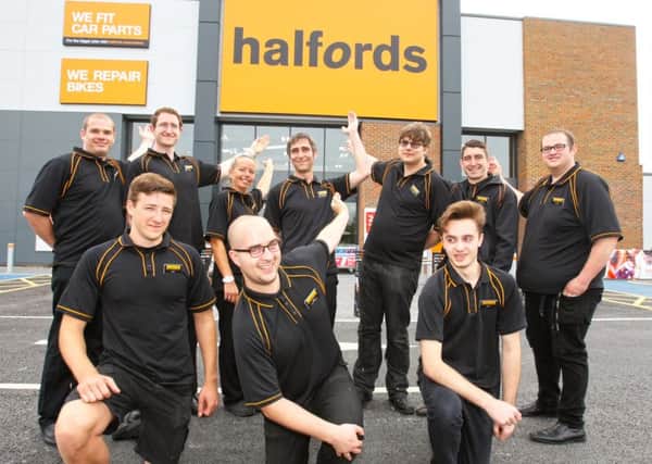 DM16129848a.jpg Opening of new Halfords store in Barnfield Drive, Chichester. The team. Photo by Derek Martin SUS-160721-095938008