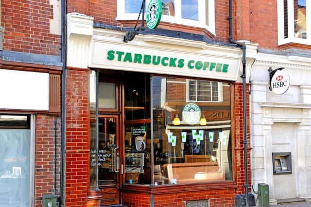 JPCT 121012 Starbucks Coffee, Horsham. Photo by Derek Martin ENGSUS00120121210101224