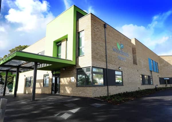 JPMT. Woodlands Meed new school, Burgess Hill. pic by steve robards ENGSUS00120120410150951