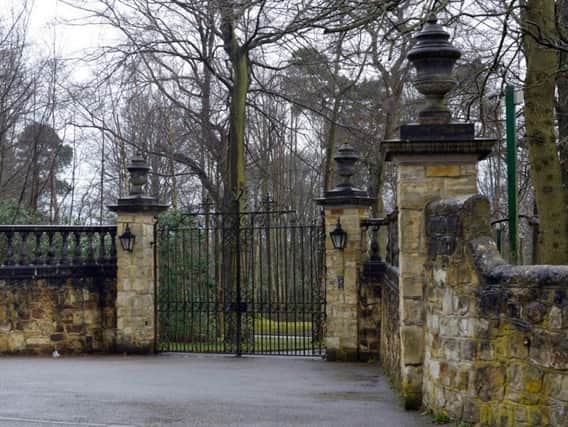 Heathfield Park gates