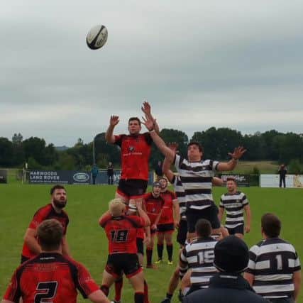 Heath forwards dominating the lineout against Pulborough