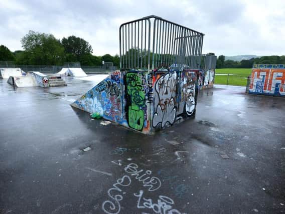 Lewes District Council has been awarded a 25,000 grant to help fund the replacement of the town's skatepark