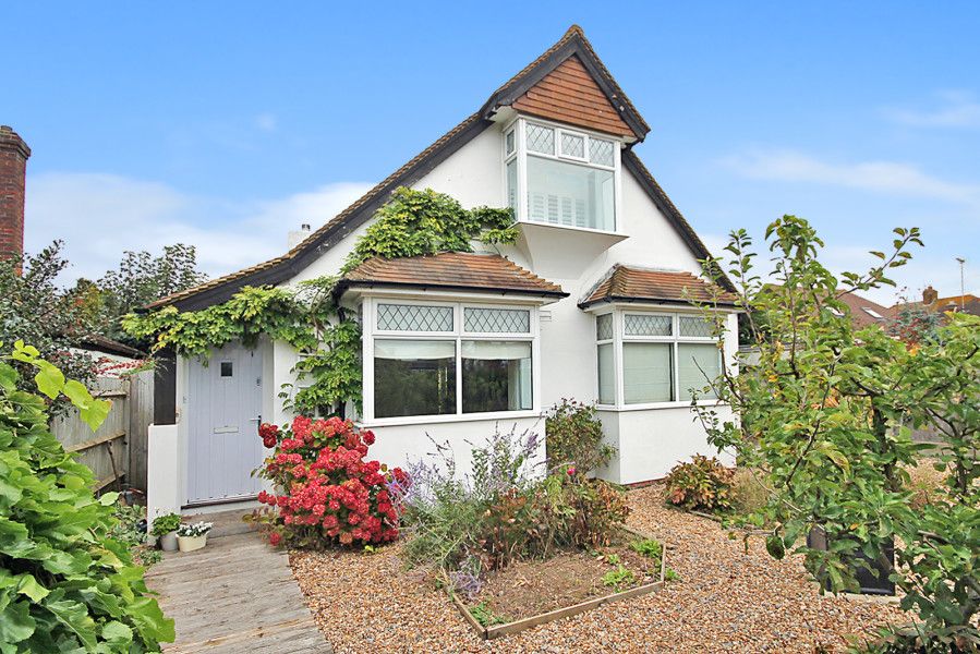 Spacious detached house