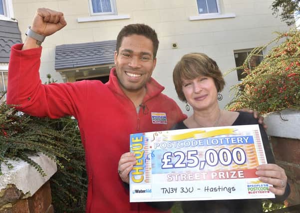 Hastings Lottery Winner SUS-161024-131752001