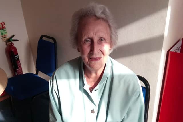 Pam Robinson, 81, moved to Southend-on-Sea in Essex from Worthing when she was 11. She is trying to get back in touch with friends that she was pictured with in the Worthing Herald in 1943.