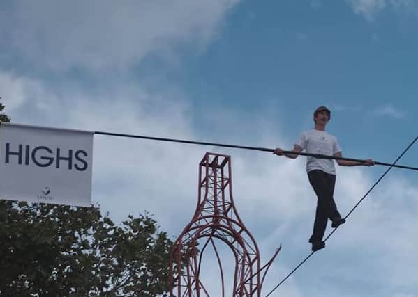 Tightrope walker attempts stunt at Londons Southbank