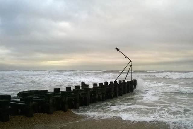 Eastbourne groynes were lashed by the storm SUS-161120-114621001