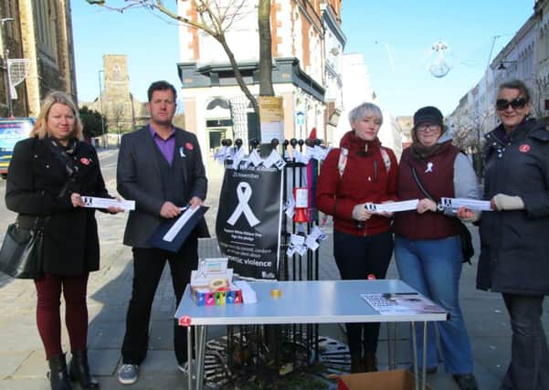 White Ribbon Day. Photo by Roberts Photographic.
St Leonards. SUS-161126-153443001