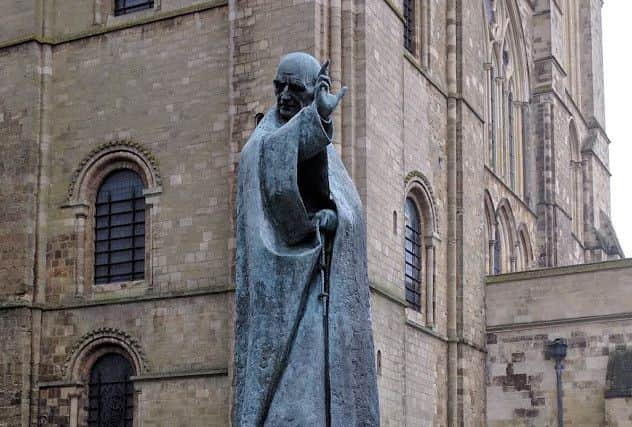 The statue of Richard of Chichester outside of the cathedral
