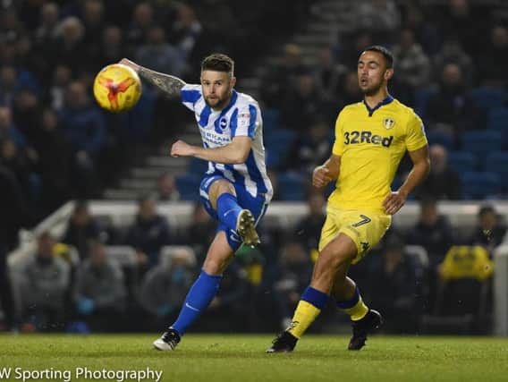 Oliver Norwood in action against Leeds. Picture by Phil Westlake (PW Sporting Photography)