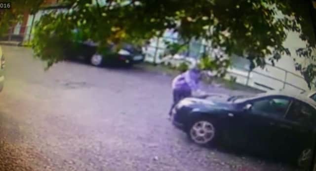 Sussex Police release CCTV footage of Heathfield car theft SUS-161221-101908001