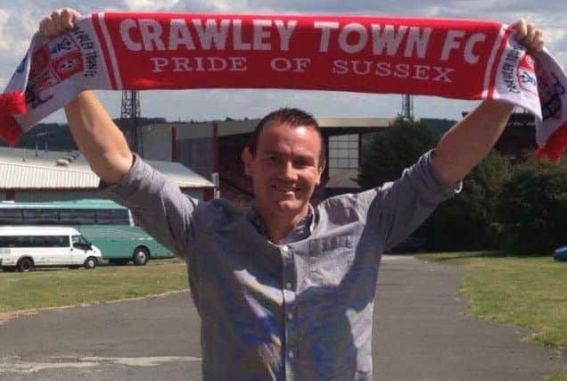 Crawley Town fan Steve Herbert SUS-160111-112347002