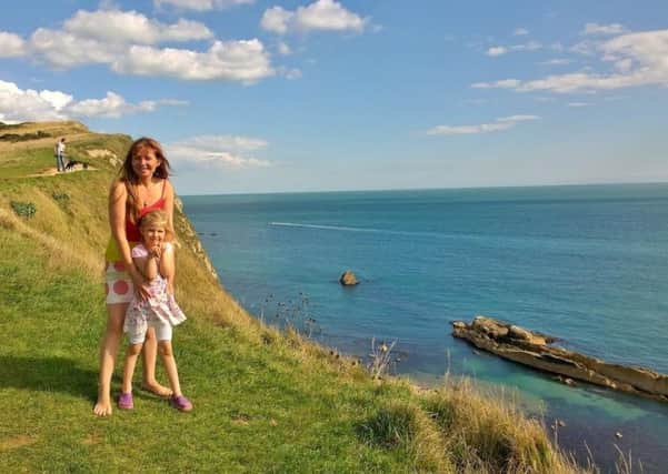 Natalia Spencer is walking around the UK in memory of her daughter SUS-170118-104229001