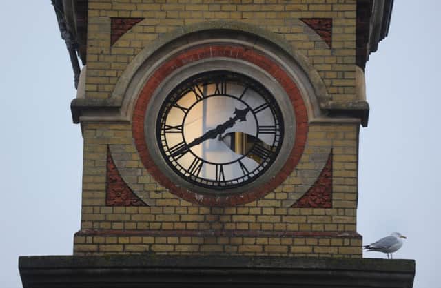Railway Station clock which is broken at Eastbourne (Photo by Jon Rigby) SUS-170202-074142008