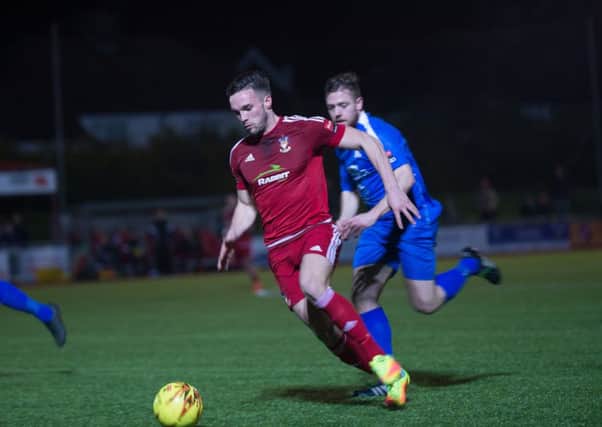 Lloyd Dawes played the full 90 minutes in Worthing's defeat to Harrow Borough last night.  Picture by Marcus Hoare