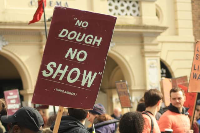 'No dough, no show': Duke of York's cinema staff take strike action SUS-170320-154642001