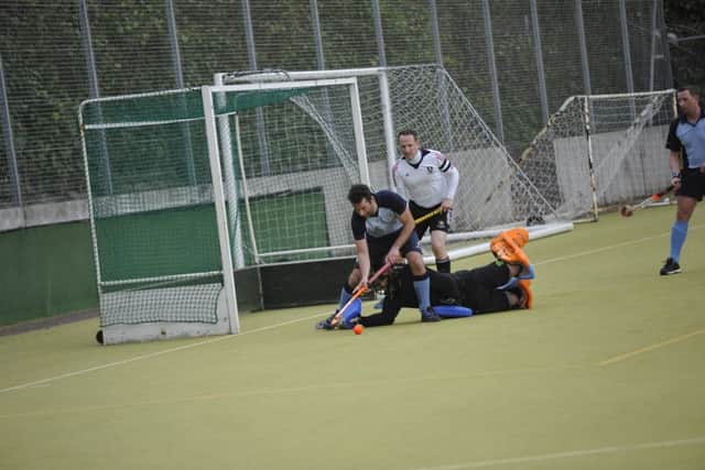Toby Reed tries to get the better of the Horsham II goalkeeper.