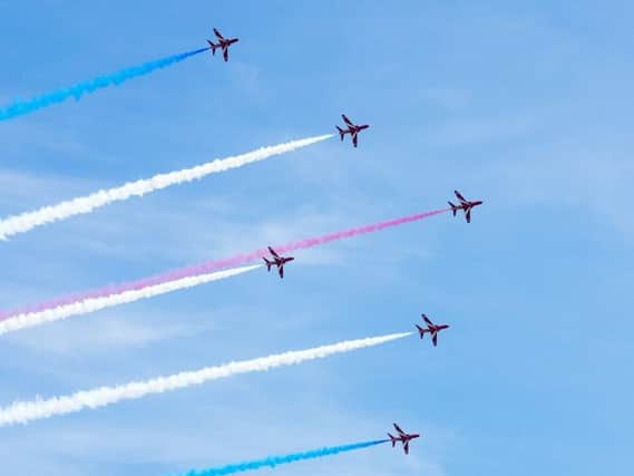 The Red Arrows at Airbourne by Tony Smith