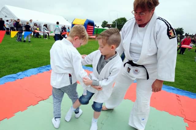 Judo proving poving popular with visitors ks170934-5