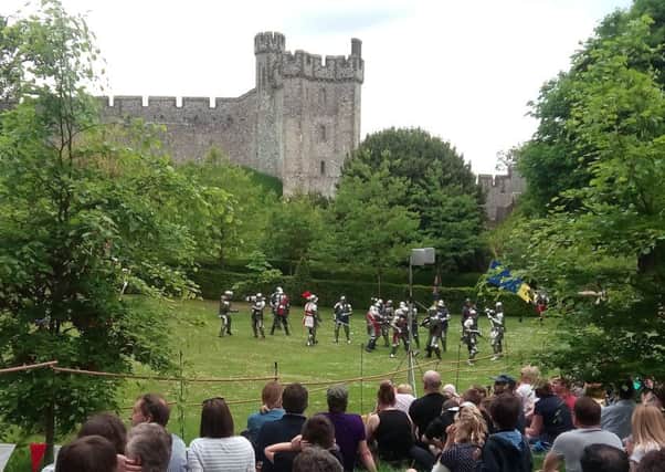 Thousands turned up to witness 15th-century battle at Arundel Castle this weekend