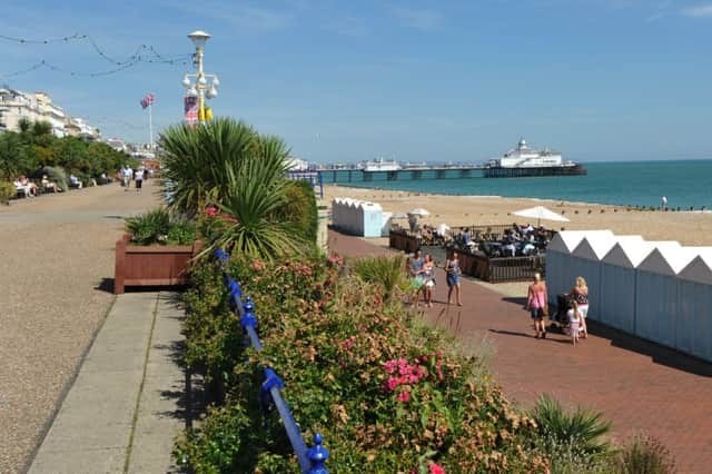 Eastbourne seafront promenades and pier September 2nd 2013 E36050P ENGSUS00120130309092847