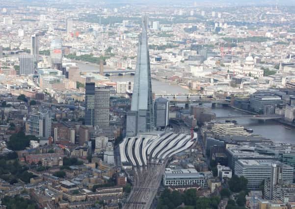 London Bridge aerial view SUS-171107-134057001