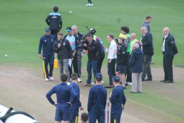 The all important toss.  Eyes on the coin