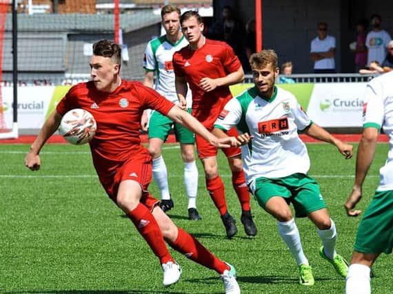 Midfielder Ross Edwards has left Worthing. Picture by Stephen Goodger