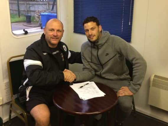 Ian Chapman with new signing Gary Elphick