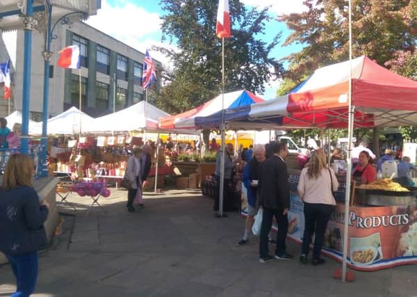 French market in the Carfax SUS-160911-164239001
