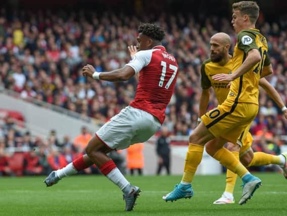 Alex Iwobi shoots for goal. Picture by Phil Westlake (PW Sporting Photography)
