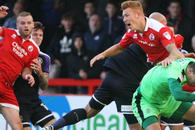 DM17103030a.jpg Football: Crawley FC v Luton. Photo by Derek Martin Photography. SUS-171021-185156008