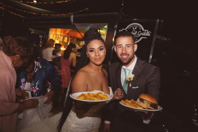 Wedding breakfast: Burger and chips     Photo: Simon Trussell Photography